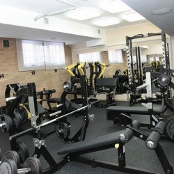 Фитнес-клуб "Айсберг" Фитнес-клуб "Айсберг"